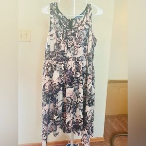 Simply Vera Sz L Pleated, Floral, Handkerchief Hem Sundress